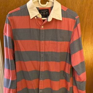 American eagle button down